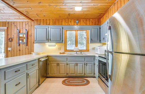 Ludlow Cabin | Family-Friendly Ludlow Cabin on Lake Pauline!