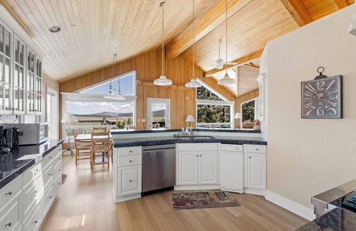 Truckee House | Family-Friendly Northstar Chalet | Hot Tub, AC, Fireplace, Club Access, Scenic V