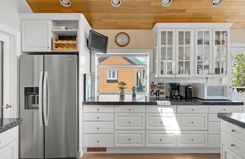 Truckee House | Family-Friendly Northstar Chalet | Hot Tub, AC, Fireplace, Club Access, Scenic V