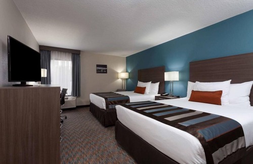 Florida Central Atlantic Coast Hotel | Family-Friendly Orlando Stay Near Celebration, Magic Kingdom & Dining at Disney