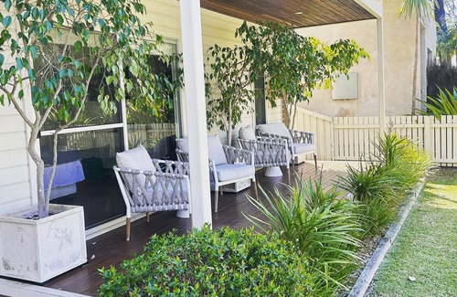 Pearl Beach House | Family friendly Pearly home with pool - your little slice of family paradise!
