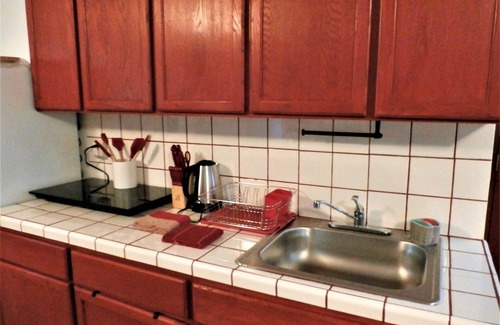 Oakhurst Apartment | Family-Friendly, Pet-Friendly, 2 Minute Drive To Everything In Oakhurst