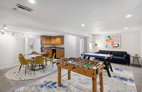 Lamar Heights Area House | Family friendly - Ping Pong -Game Rm - Fast Wifi