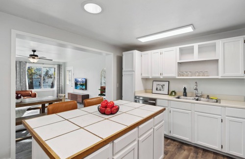 Lamar Heights Area House | Family friendly - Ping Pong -Game Rm - Fast Wifi