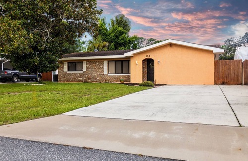 Cypress Gardens House | Family-Friendly Pool Home Just Minutes from Legoland — Sleeps 6+!