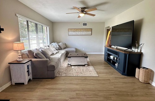 Cypress Gardens House | Family-Friendly Pool Home Just Minutes from Legoland — Sleeps 6+!