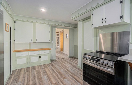 Parchment House | Family friendly. private holiday retreat, large place, great value in Kalamazoo
