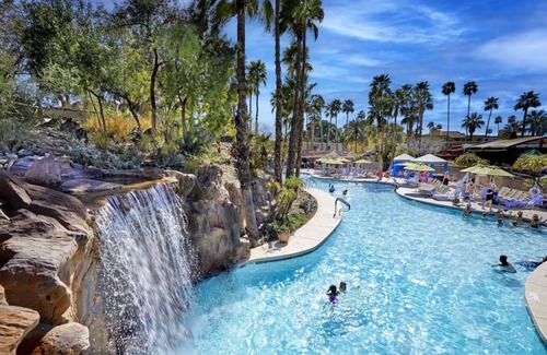 Camelback East Apartment | Family-Friendly Resort with Lazy River, Spa & Mini Golf Near Downtown Phoenix