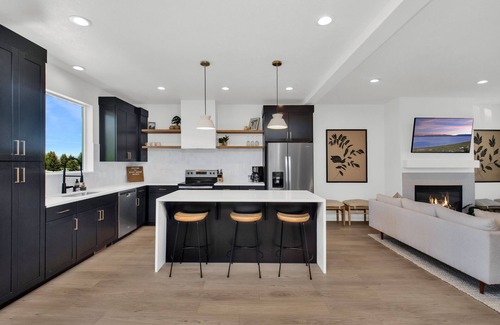 Harbor Village House | Family-friendly Retreat w/Hot Tub, Games & Views!