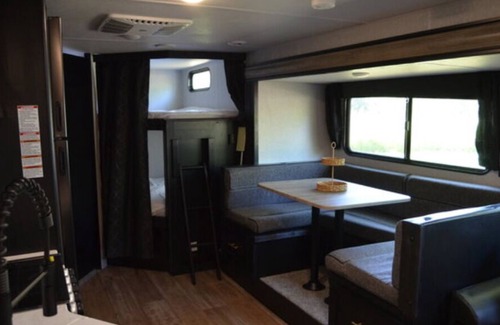 Bull Creek Cabin | Family Friendly RV Rental in Branson, MO!