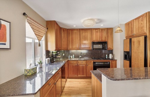 Near South Side House | Family-Friendly South Loop Escape by RedAwning