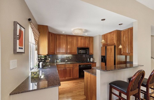 Near South Side House | Family-Friendly South Loop Escape by RedAwning