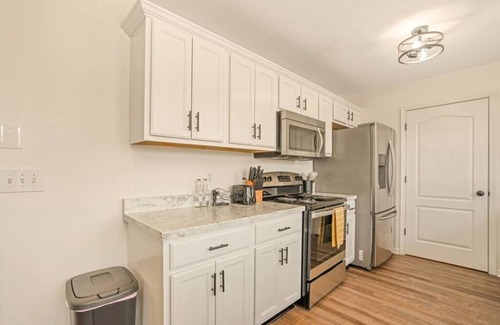 Clarksville House | Family-Friendly Spacious 3 Bedroom Home with Fenced Yard in Clarksville, TN