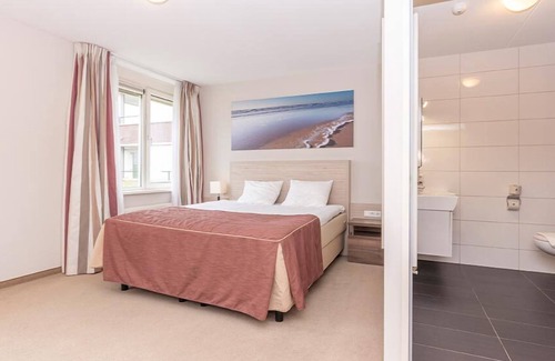 Kamperland Hotel | Family Friendly Stay | Resort & Spa Access, Beach & Outdoor Adventure | 4 Units