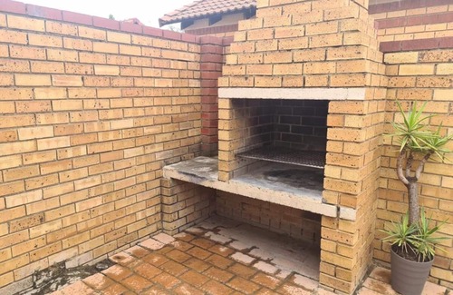 Greater Johannesburg Metropolitan Area House | Family friendly three bedroom Townhouse, in the heart of Midrand.