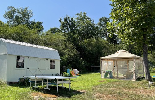 Albertville Cabin | Family-friendly tiny house with creek access!
