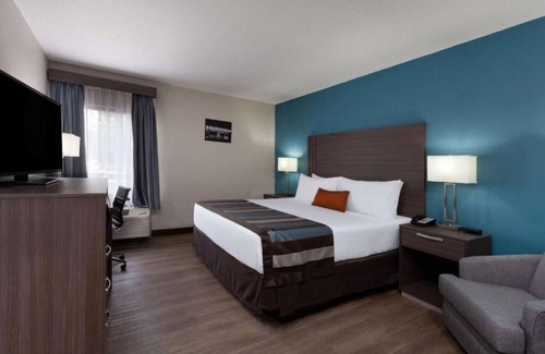 Florida Central Atlantic Coast Hotel | Family-Friendly Unit w/Pool Near Animal Kingdom & Old Town