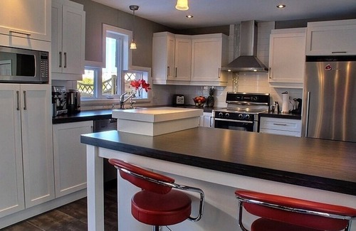 Neufchatel Est–Lebourgneuf House | Family Friendly, Upscale Townhouse, 10kms from Old Quebec