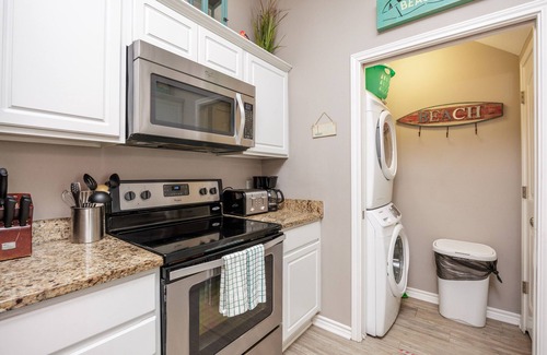 Corpus Christi House | Family-friendly beauty is located just Across the Street from the Beach!