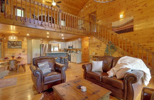 Mineral Bluff Cabin | Family Friendly: Hot Tub Haven in Mineral Bluff!