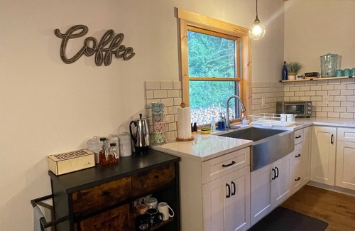 Putnam Station House | Family friendly large mountain home
