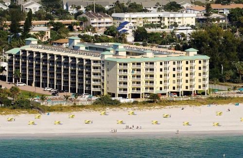 Treasure Island Condo | Family-Friendly 2BR/2BA Condo with Parking