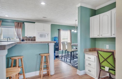 Lake Catherine House | Family Friendly Waterfront Home | Private backyard