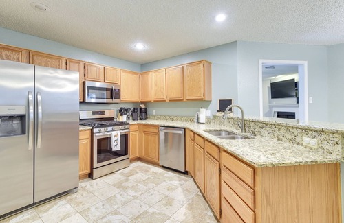 Waxahachie House | Family-Friendly Waxahachie Home w/ Patio & Yard!