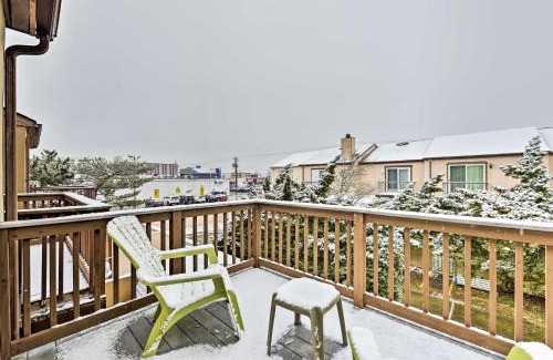 Cape May - Wildwood House | Family-Friendly Wildwood Townhome about 3 Mi to Beach