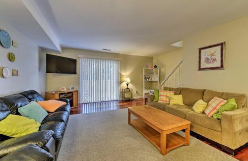 Cape May - Wildwood House | Family-Friendly Wildwood Townhome about 3 Mi to Beach