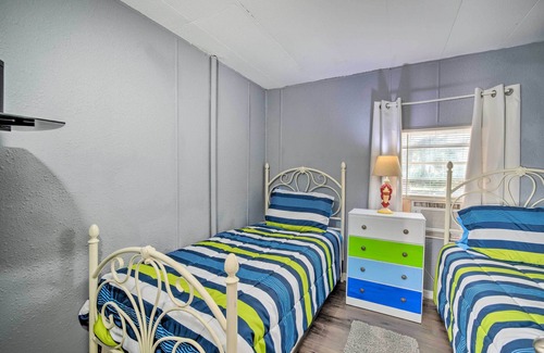 Yankeetown House | Family-Friendly Yankeetown Home w/ Grill!