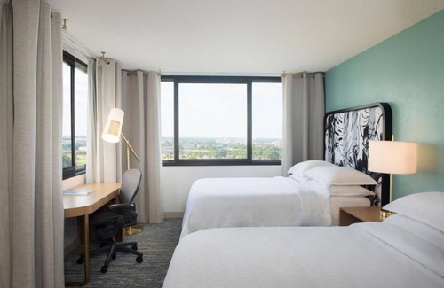 Seybold Hotel | Family & Friends Getaway! 2 Spacious Units, Close to Melreese Golf Course!