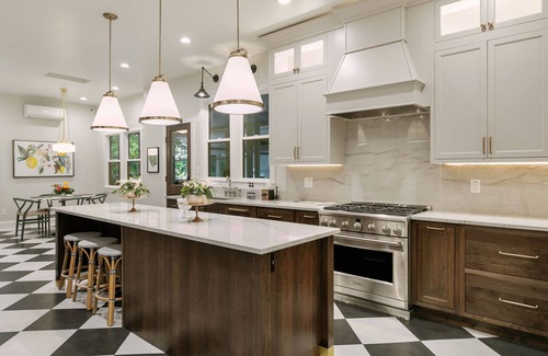 Hamilton House | Family Fun & Adventure at Award Winning Historical Copper King Mountain Mansion