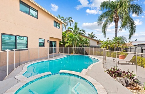 Dania Beach House | #Family Fun House! 5 min to FLL!