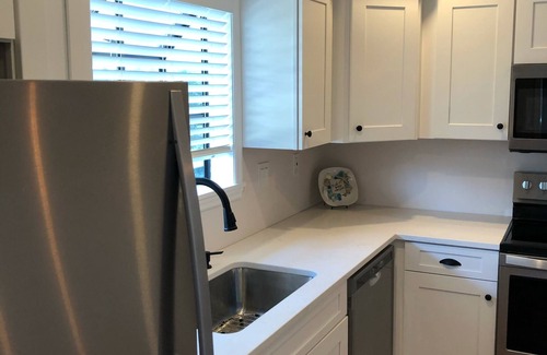 Little River House | 💗☀️🌊Family Fun In The Sun🌊☀️💗 - 3 BR, 3.5 BA & Pet Friendly Townhouse