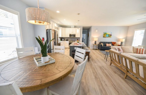 Long Neck House | Family fun-large home, beach, marina, pools