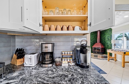 South Bradenton House | Family Fun Oasis | Heated Pool, Hot Tub & Arcades