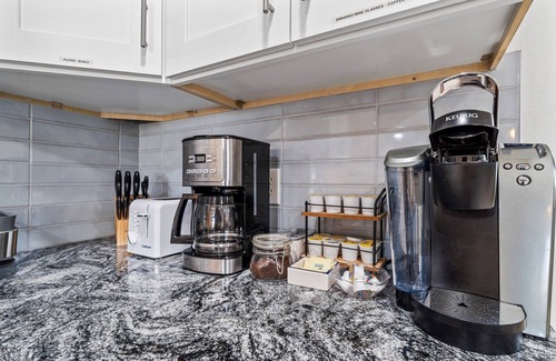 South Bradenton House | Family Fun Oasis | Heated Pool, Hot Tub & Arcades