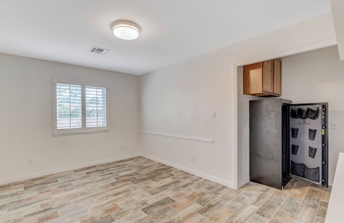 Las Vegas House | Family Fun Oasis with Pool, BBQ & Game Room