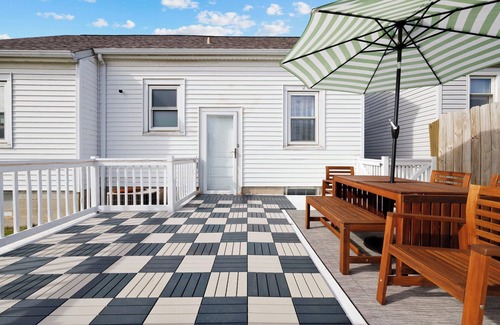 St. Louis House | Family Fun, Pets Welcome, Ideal 4 Longer Stays!