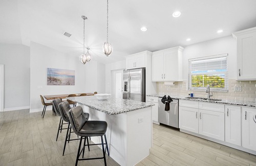 Englewood East House | Family Fun-Relaxing Home w/heated Pool & Game Room