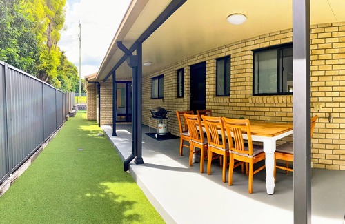 Aratula House | Family Fun Retreat in Aratula – Mini Golf, Games & More!