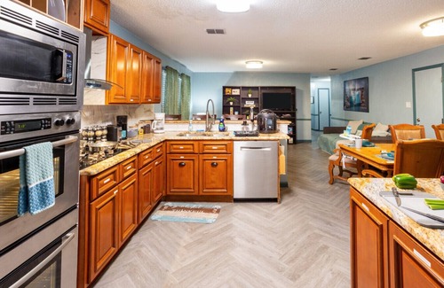 Dallas House | Family Game Room, XL Patio, 2 Kings & Secret Massage Nook– Group Getaway for 12