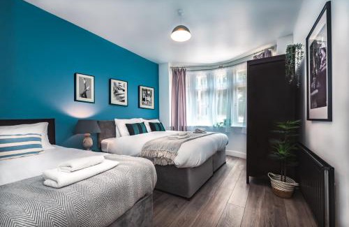 Southampton House | Family Gathering Bungalow