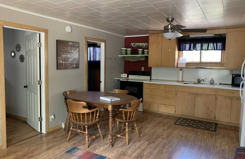 Riverview Cabin | Family Get Away and Relaxing