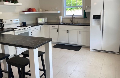 Hatfield Cottage | Family Get-Away, Sleeps 12, Direct ATV Access