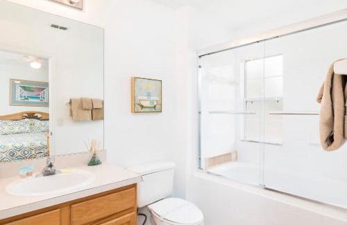 Kissimmee House | Family Getaway Townhome at Lake Berkley 15min to Disney