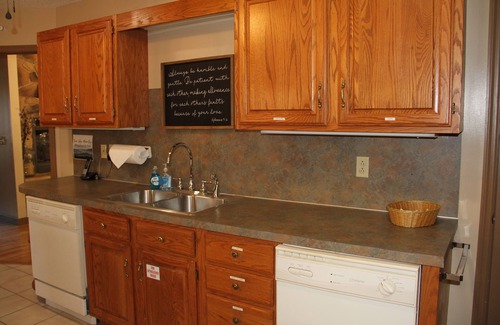 Townsend Cabin | Family/Group Lodge with Spectacular Mtn. Views/Hot Tub/Game Tables/WIFI