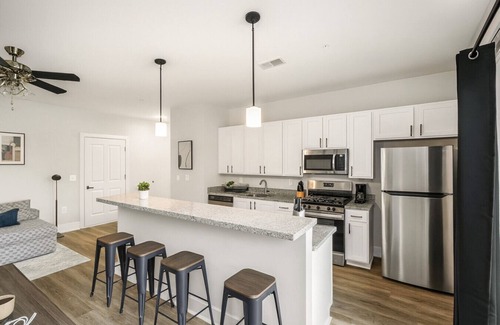 Glen Iris Apartment | Family & Group Retreat|3 Queens Beds