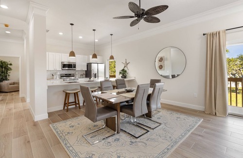 Laurel Condo | Family Guesthouse with Pool Views minutes from Nokomis Beach